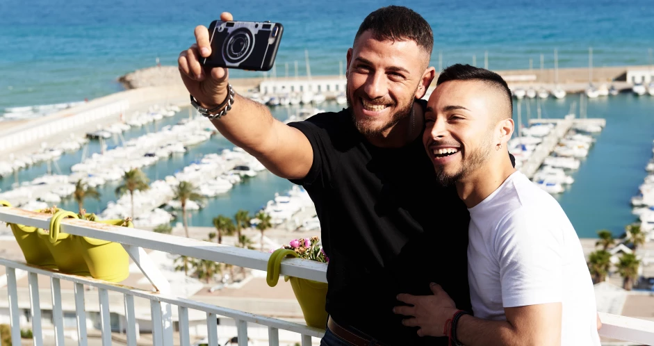 malte-vacances-gays-guys-travel-voyages-ile-plage-mer
