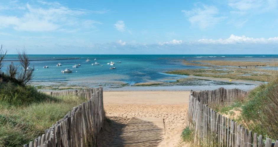 escapade-oleron-sejour-gays-hommes-plage-mer-guys-travel