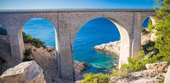 FRANCE Circuit en train de Marseille à Hyères